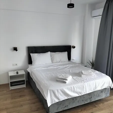 Nicholas Saturn Mangalia