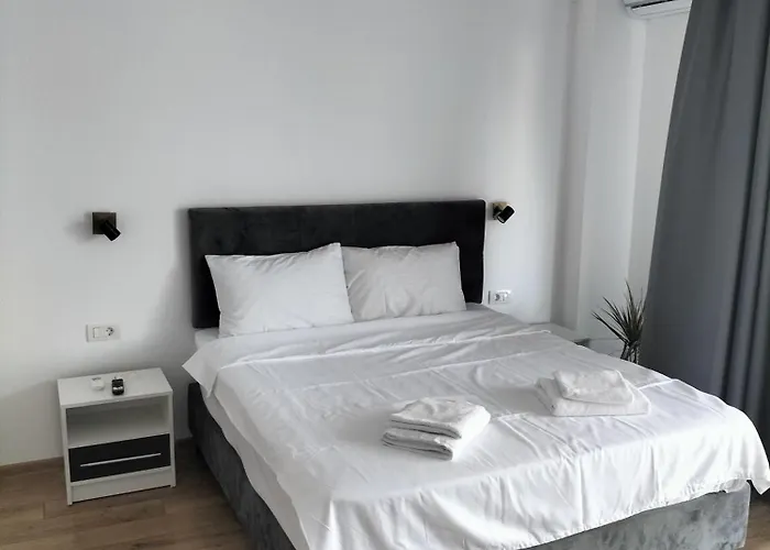 Nicholas Saturn Mangalia